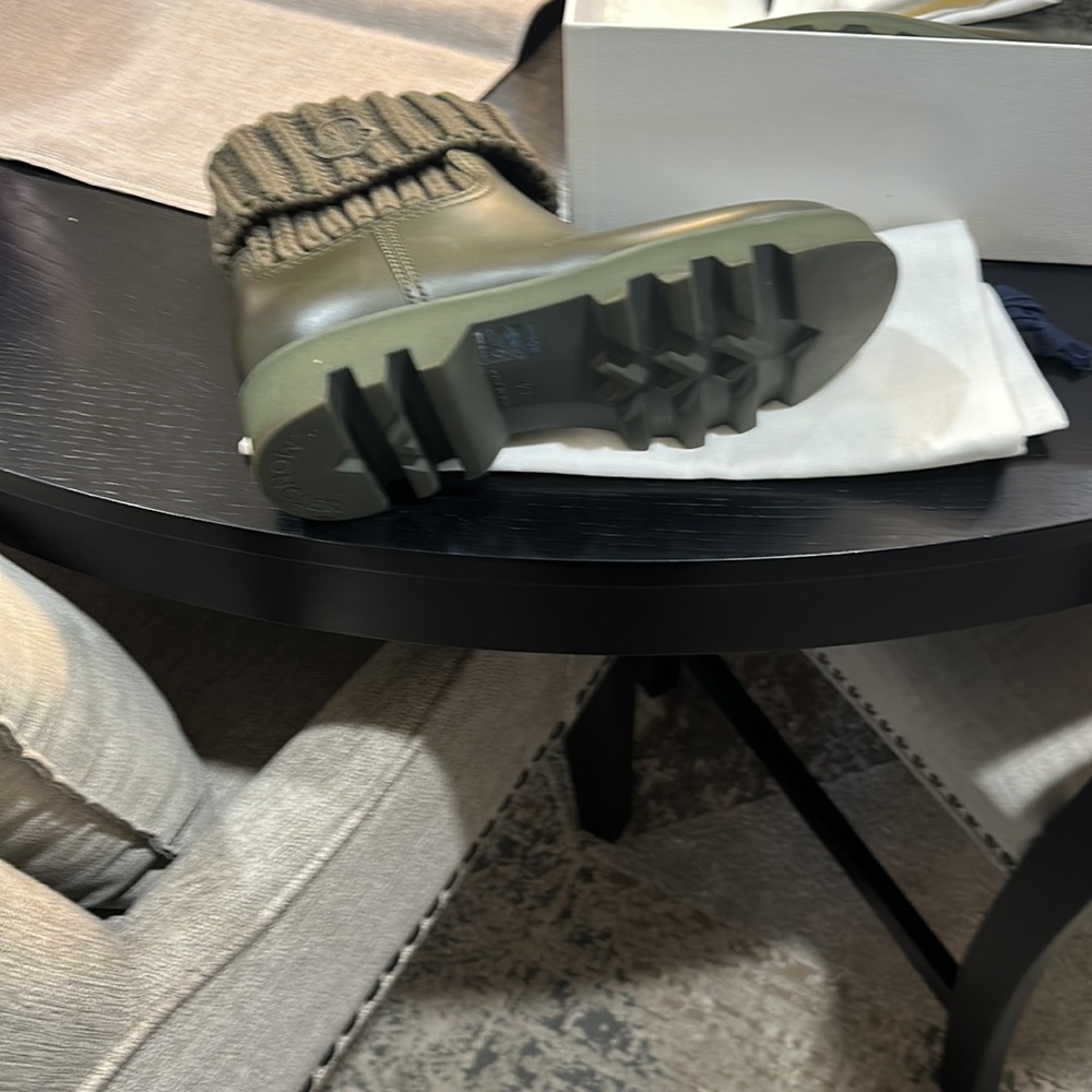 Monclear boots - Picture 3 of 4